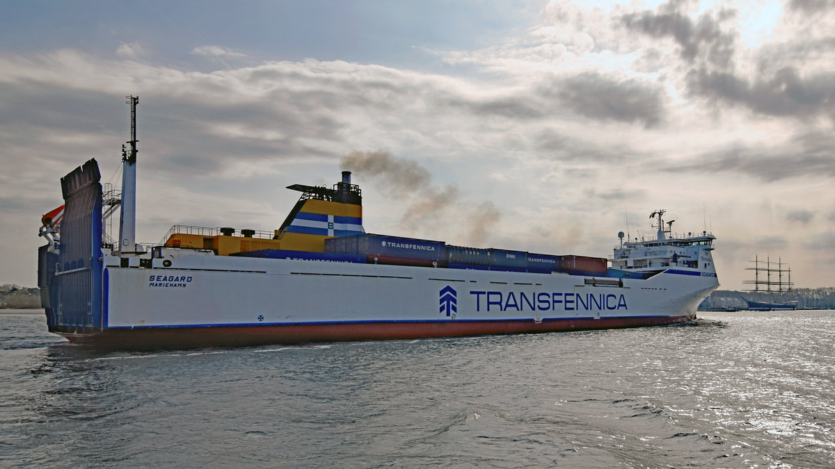 SEAGARD (IMO 9198977) am 22.04.2018 in Lübeck-Travemünde einlaufend