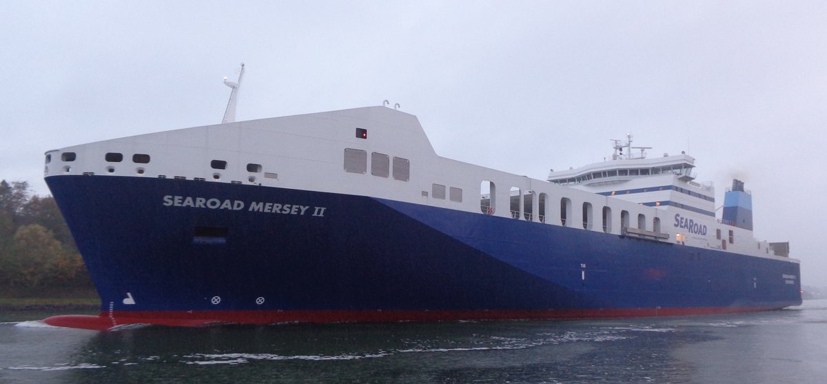 SEAROAD MERSEY II - IMO 9745794 am 05-11-2016 in Landwehr am NOK.
2016 in Flensburg gebaut mit Flüssiggas -Antrieb 10000 To.
Auf der Fahrt von Flensburg nach Australien 