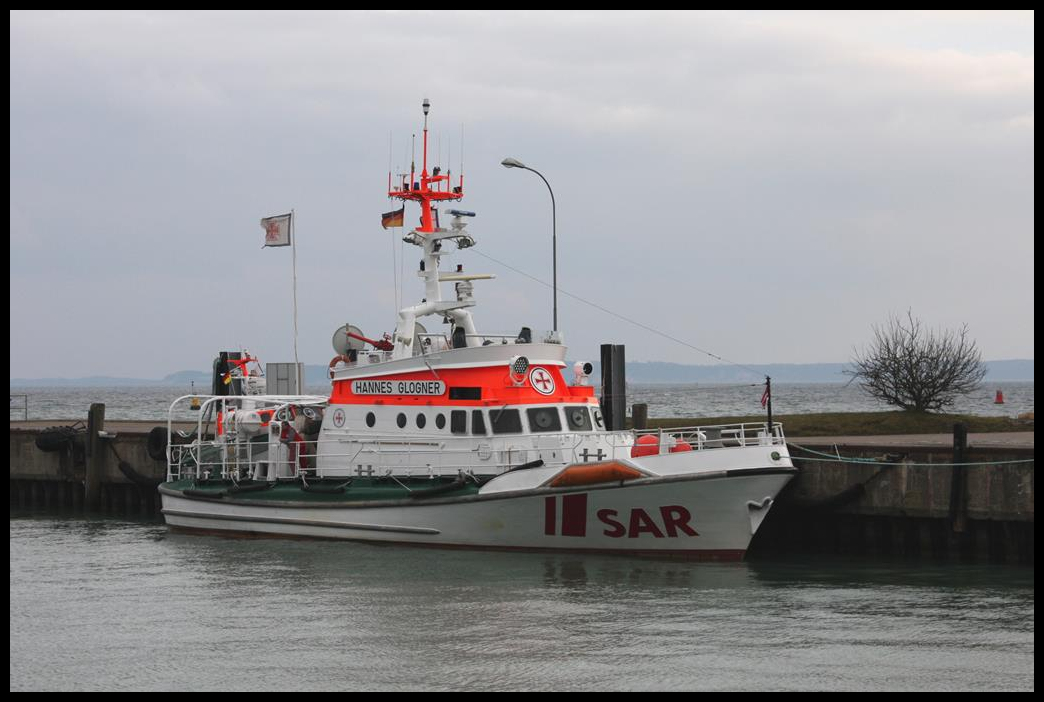 Seenot Rettungs Kreuzer HANNES GLOGNER am 1.3.2017 im Hafen Sassnitz.