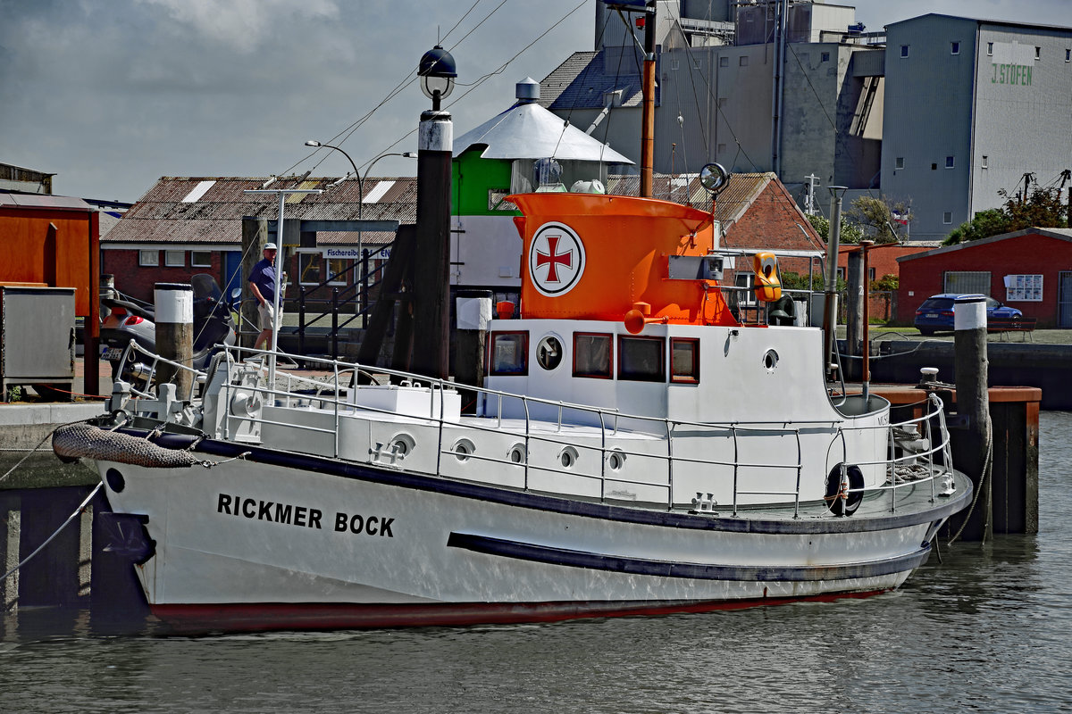 Seenotrettungsboot RICKMER BOCK am 21.07.2015 im Hafen von Büsum