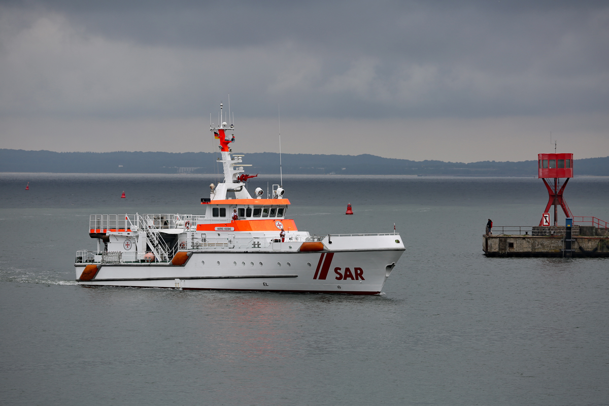 Seenotrettungskreuzer HARRO KOEBKE im Hafen von Sassnitz. - 11.07.2018 