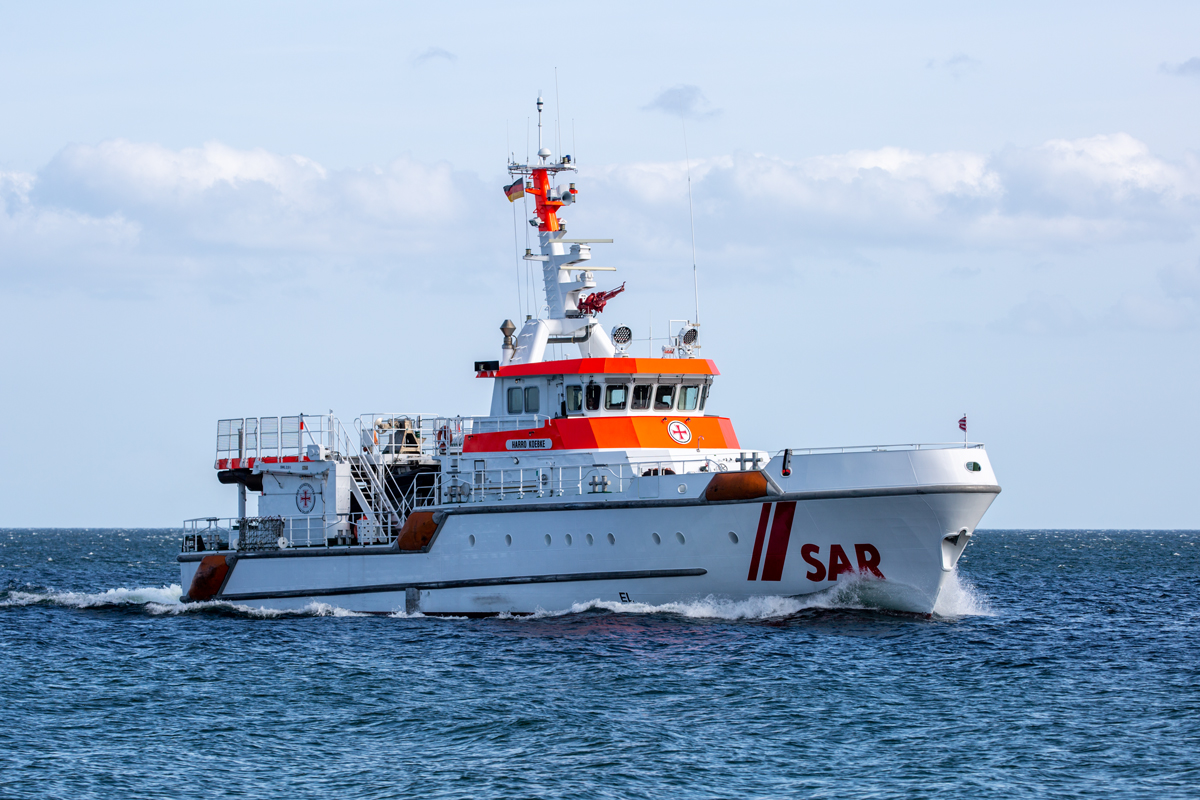 Seenotrettungskreuzer HARRO KOEBKE vor Sassnitz. - 14.05.2022
