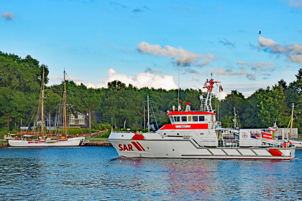 Seenotrettungskreuzer SK 41 am 01.08.2021 im Hafen von Lübeck-Travemünde