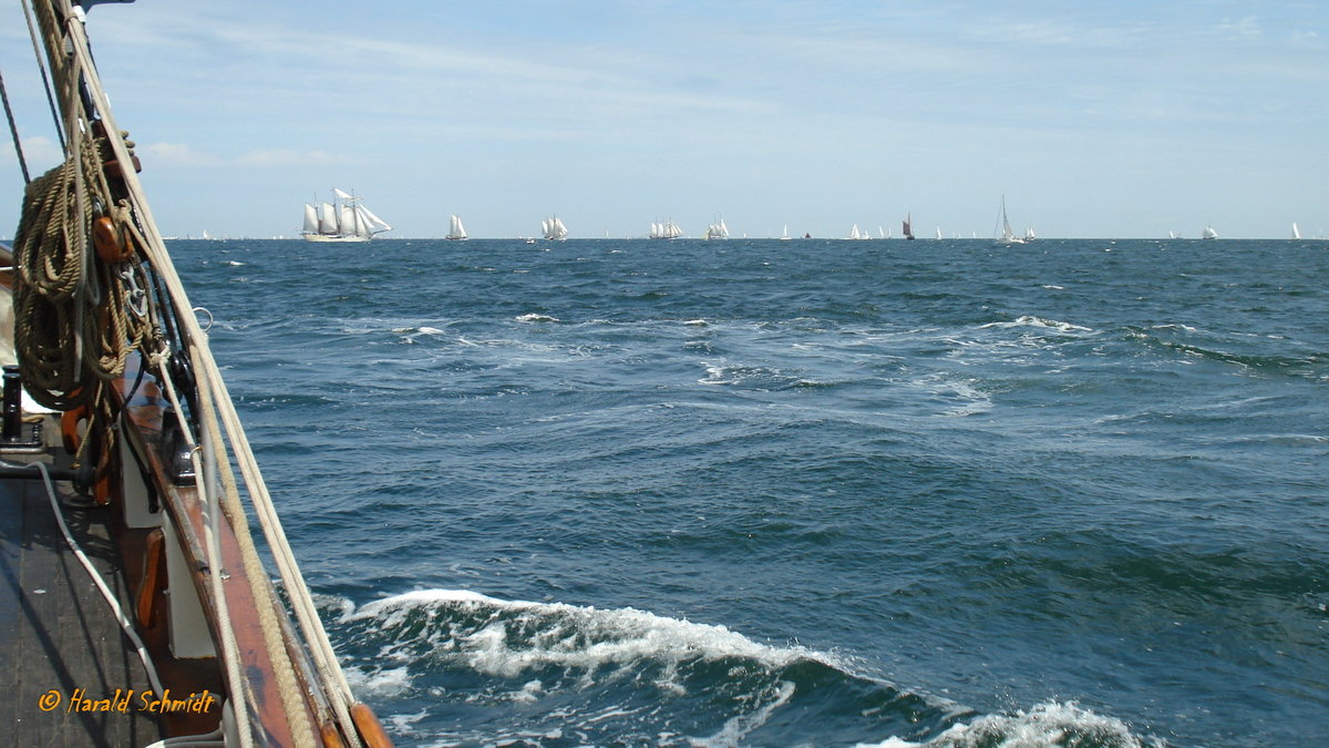 Segelbegleitschiffe auf der Kieler Förde am 25.6.2008 (Kieler Woche), Foto vom Begleitkutter 