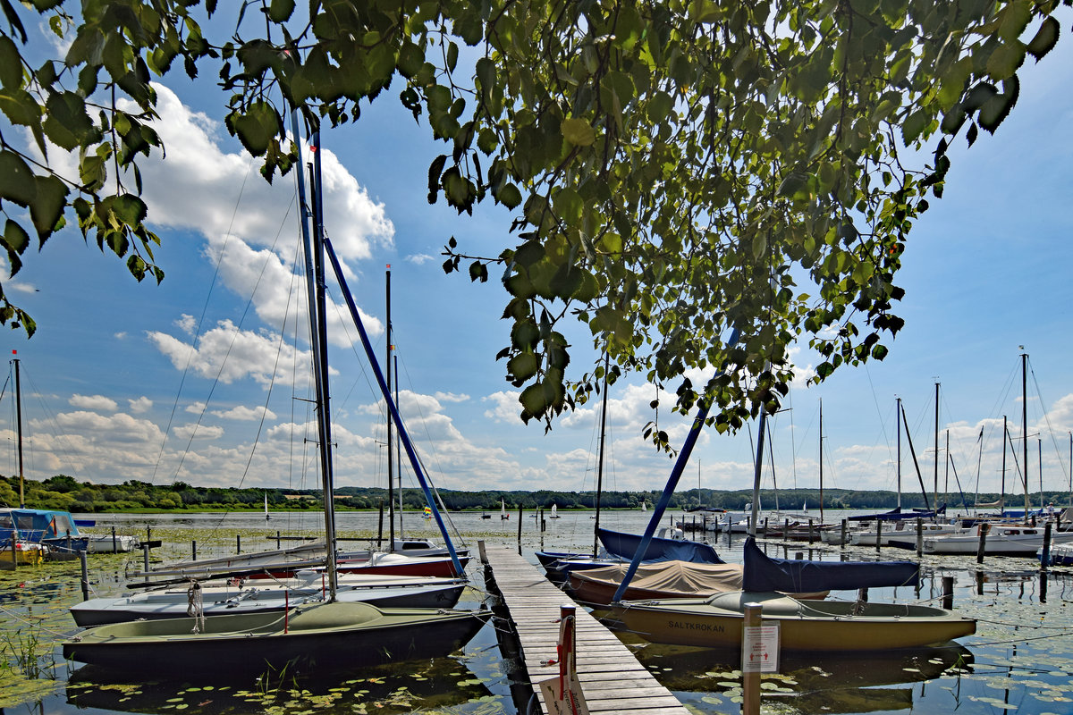 Segelboote auf dem Ratzeburger See unweit von Rothenhusen. Aufnahme vom 18.07.2020