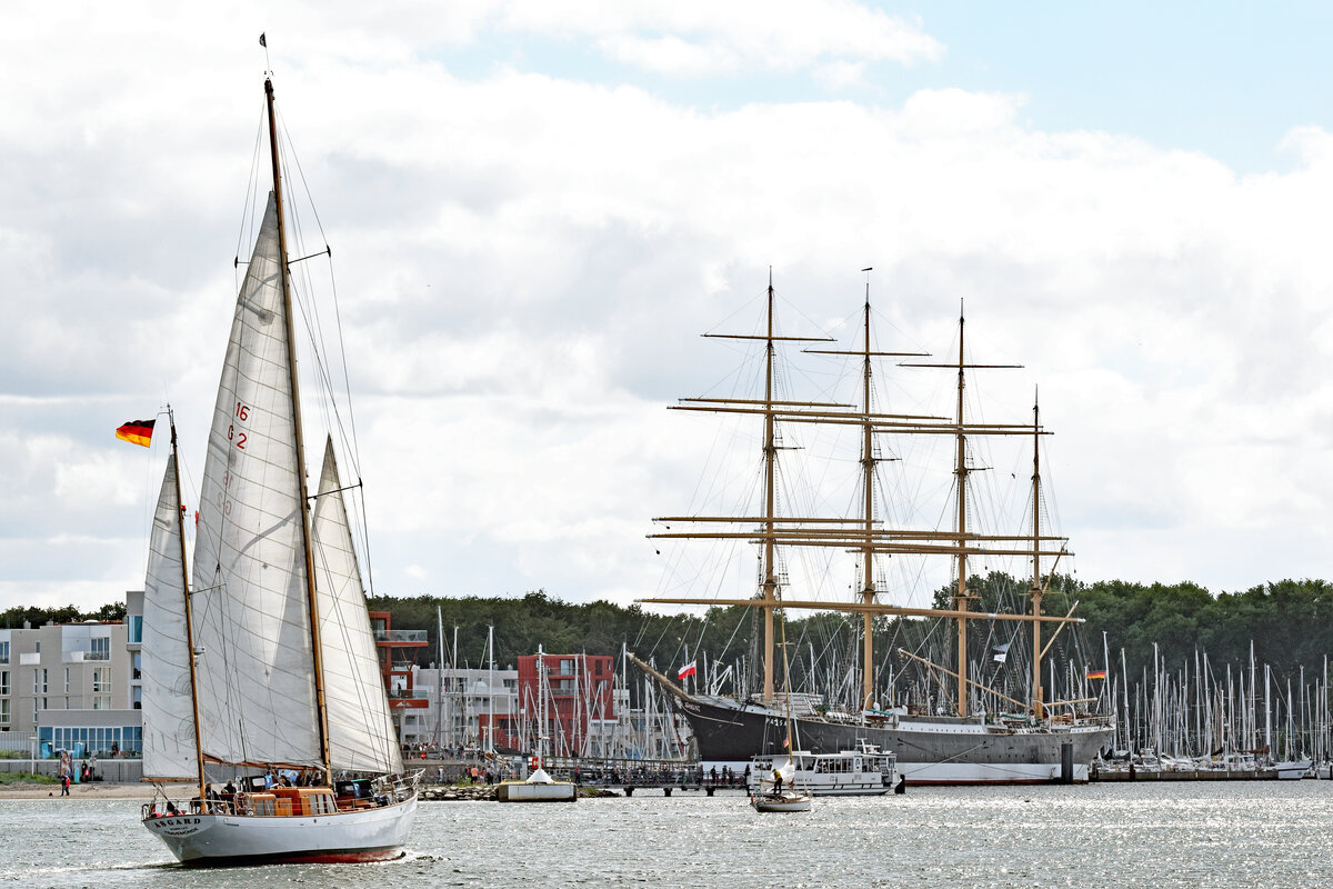 Segelschiff ASGARD am 09.07.2022 in Lübeck-Travemünde einlaufend