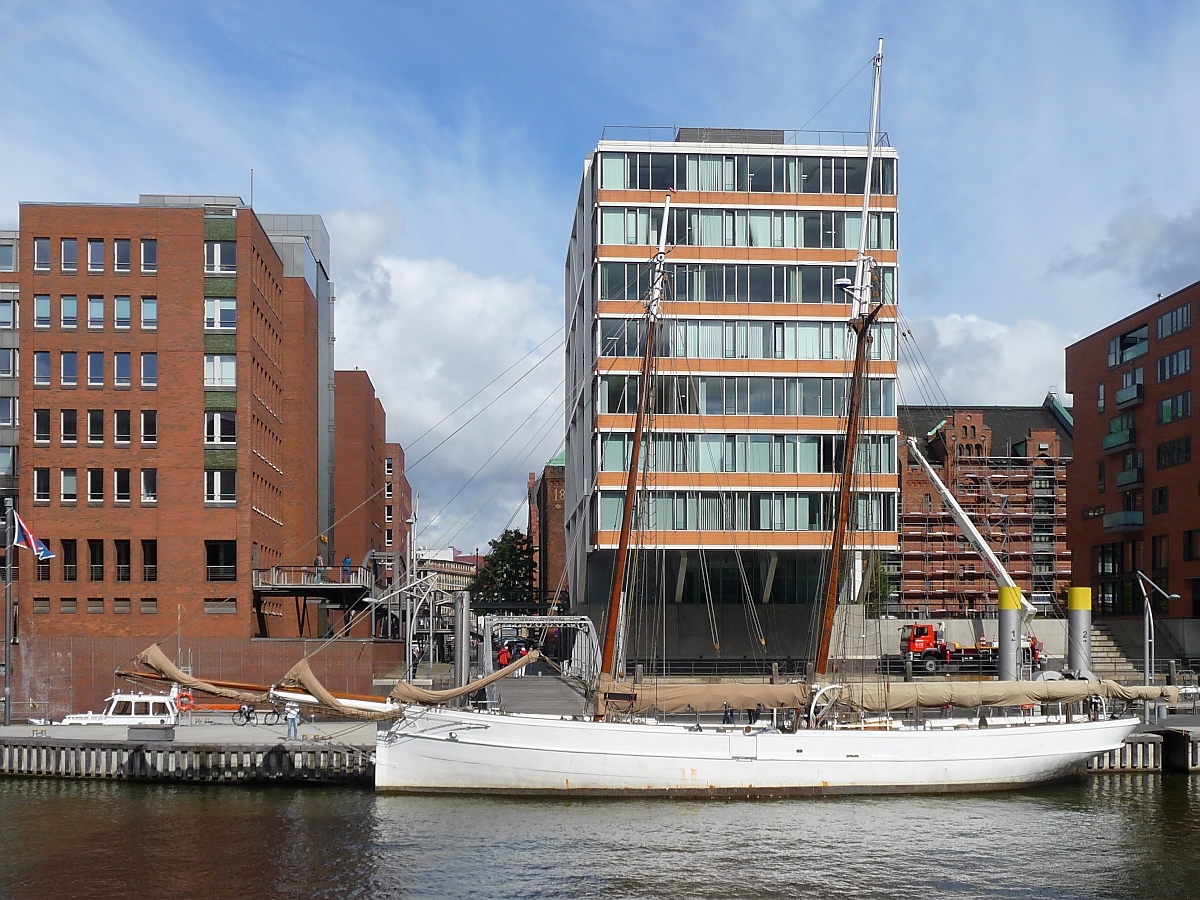 Segelschiff  Elbe  im Sandtorhafen in Hamburg, 8.9.15