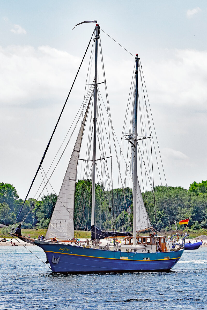 Segelschiff SAFIER am 18.06.2022 auslaufend Lübeck-Travemünde