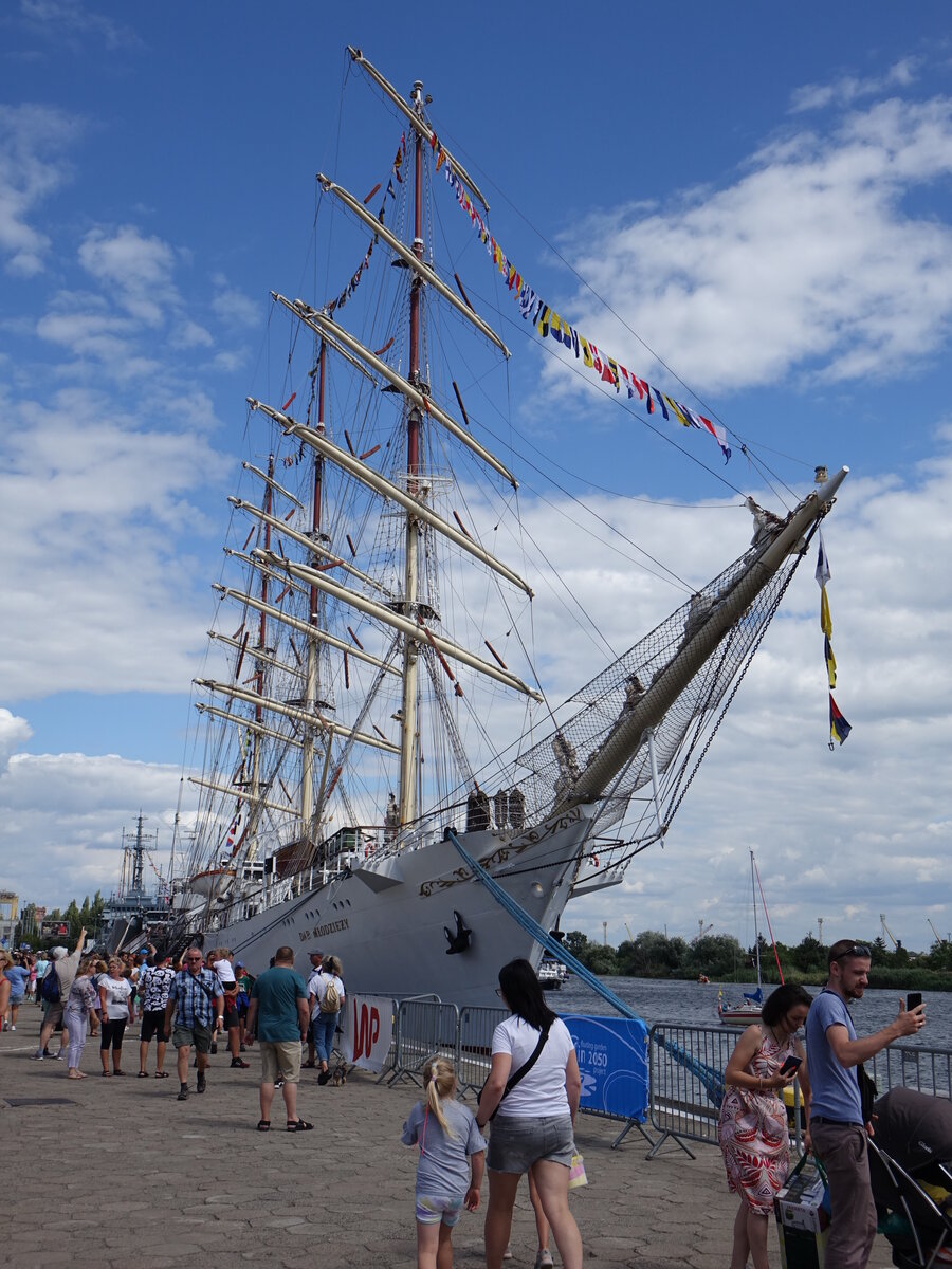 Segelschulschiff Dar Mlodziezy im Hafen von Stettin (31.07.2021)