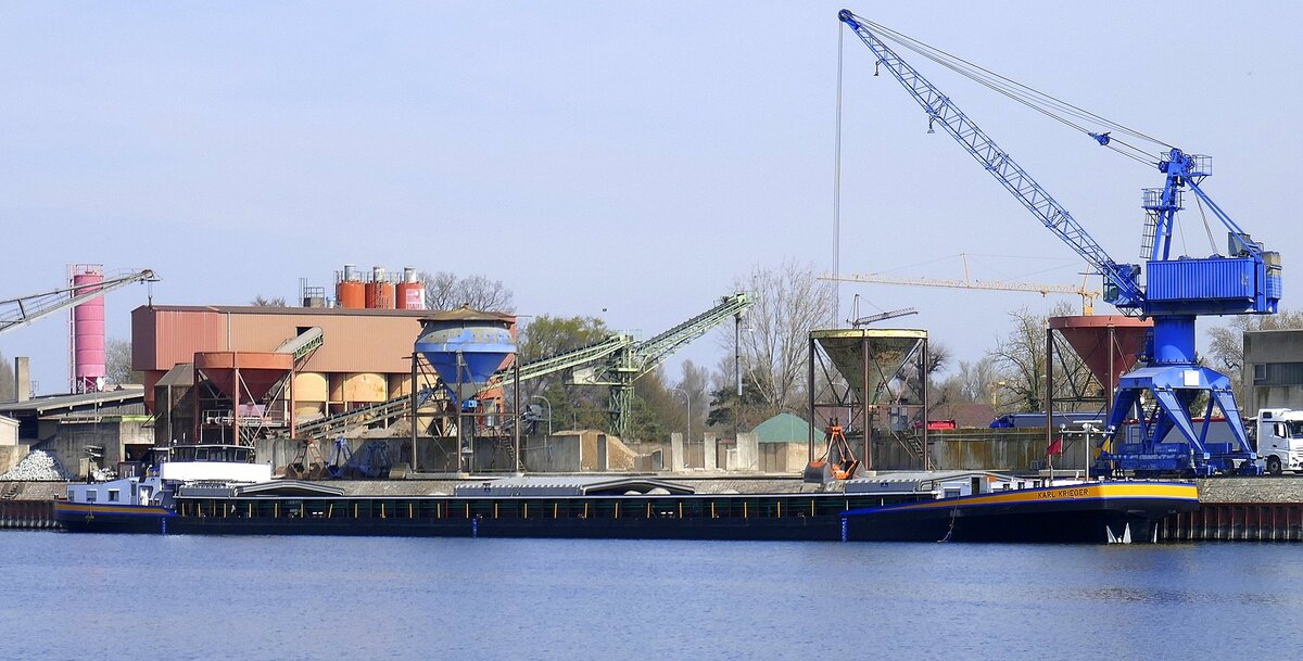 SGMS KARL KRIEGER ENI 04606130, ankert im Rheinhafen Breisach, M�rz 2026