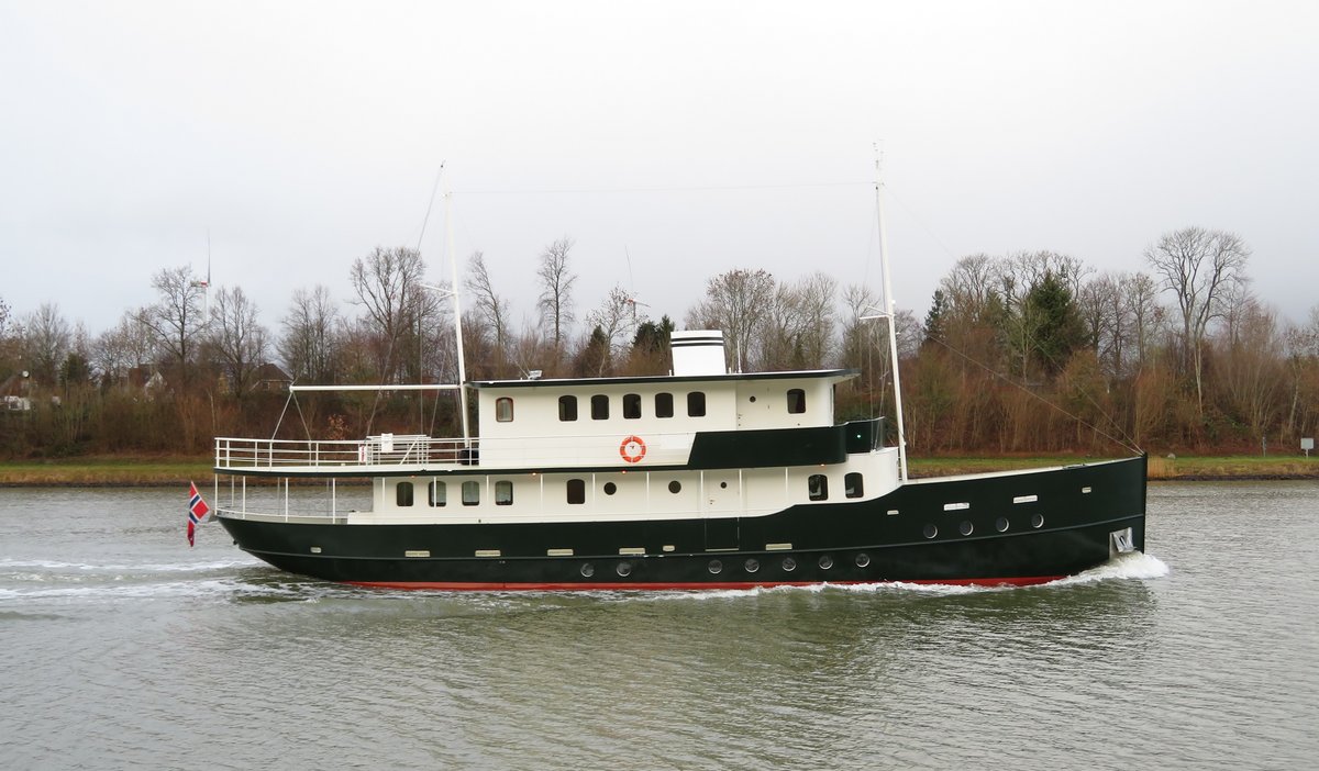 SIGNE STJERNE aus Norwegen - MMSI= 257058100 - RC= LFDP / 27m x 6,5m /
Bj.= 2018 in Arnhem (NL)-- am 13.12.2018 bei Sehestedt am Nord-Ostsee-Kanal