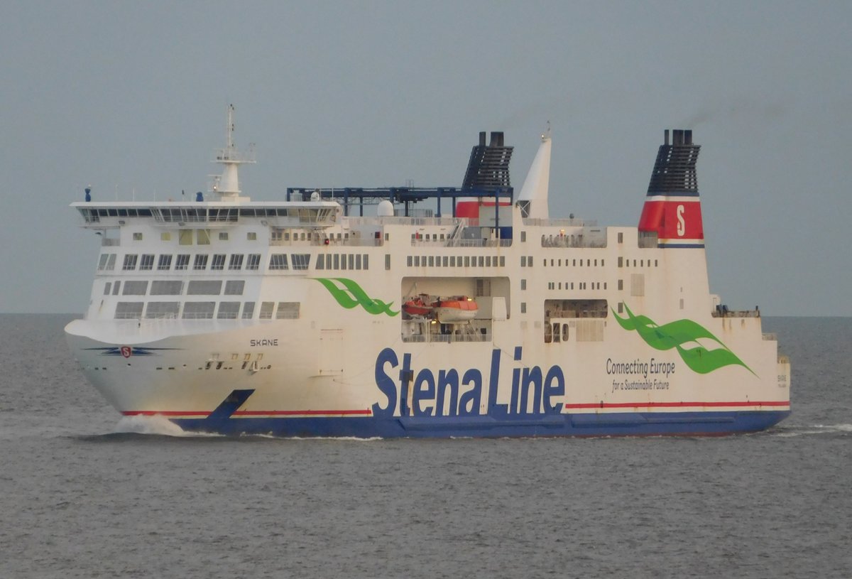 SKANE, Stena Line, am Abend des 01.08.2020 auf dem Weg nach Trelleborg, aufgenommen von der TOM SAWYER aus. 