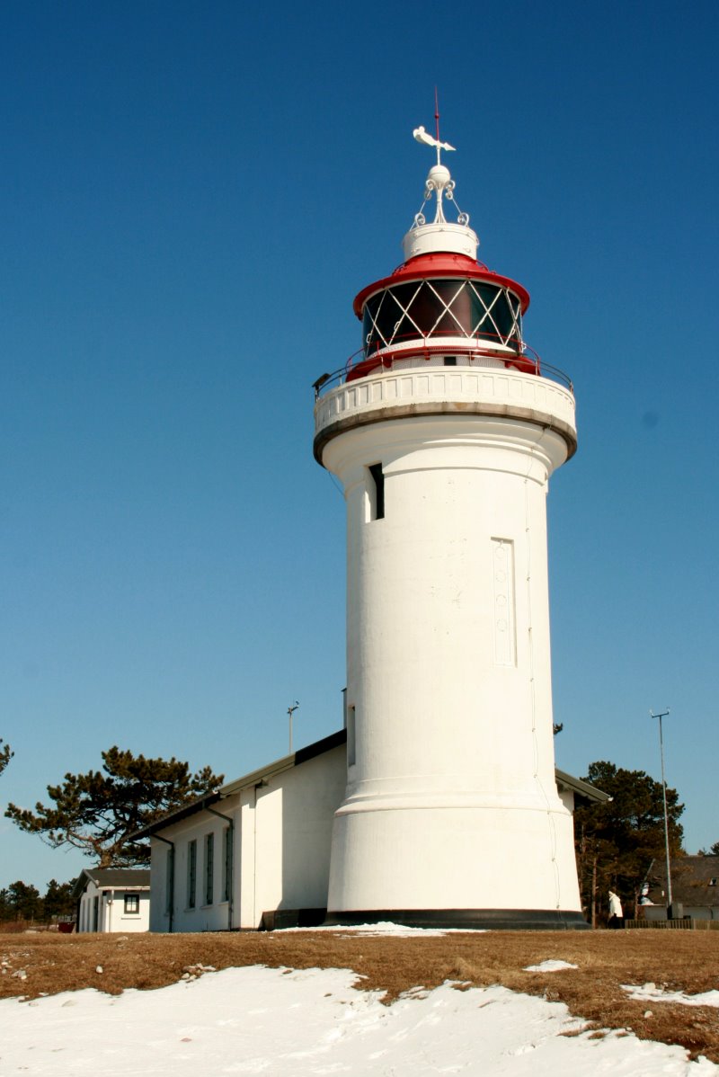 Sletterhage Fyr. Der Leuchtturm liegt auf der Halbinsel Helgenæs. Das Seefeuer gibt seit der Inbetriebnahme 1894 Orientierung in der Århusbucht; 24.3.2013 