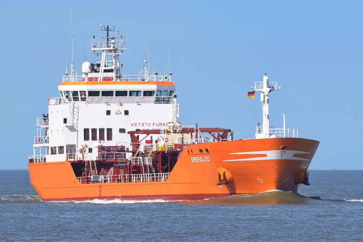 SMERALDO , Tanker , IMO 9148570 , Baujahr 1998 , 118.62 × 16.4m , Cuxhaven 06.04.2018