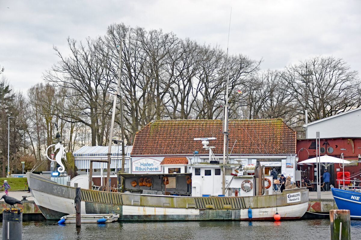 SO 7 CHARLOTTE am 05.03.2022 im Hafen von Niendorf / Ostsee