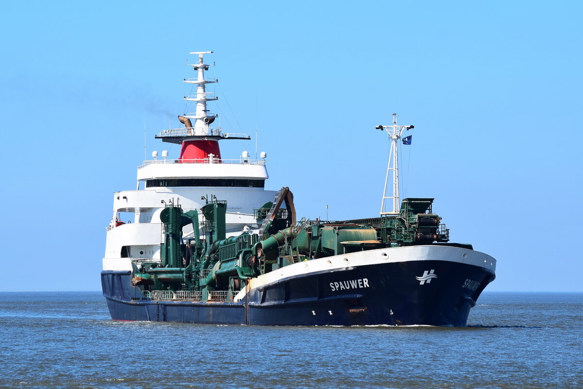 SPAUWER , Saugbagger , IMO 9668570 , Baujahr 2017 , 142.8 x 21 m , 18.04.2022 , Cuxhaven