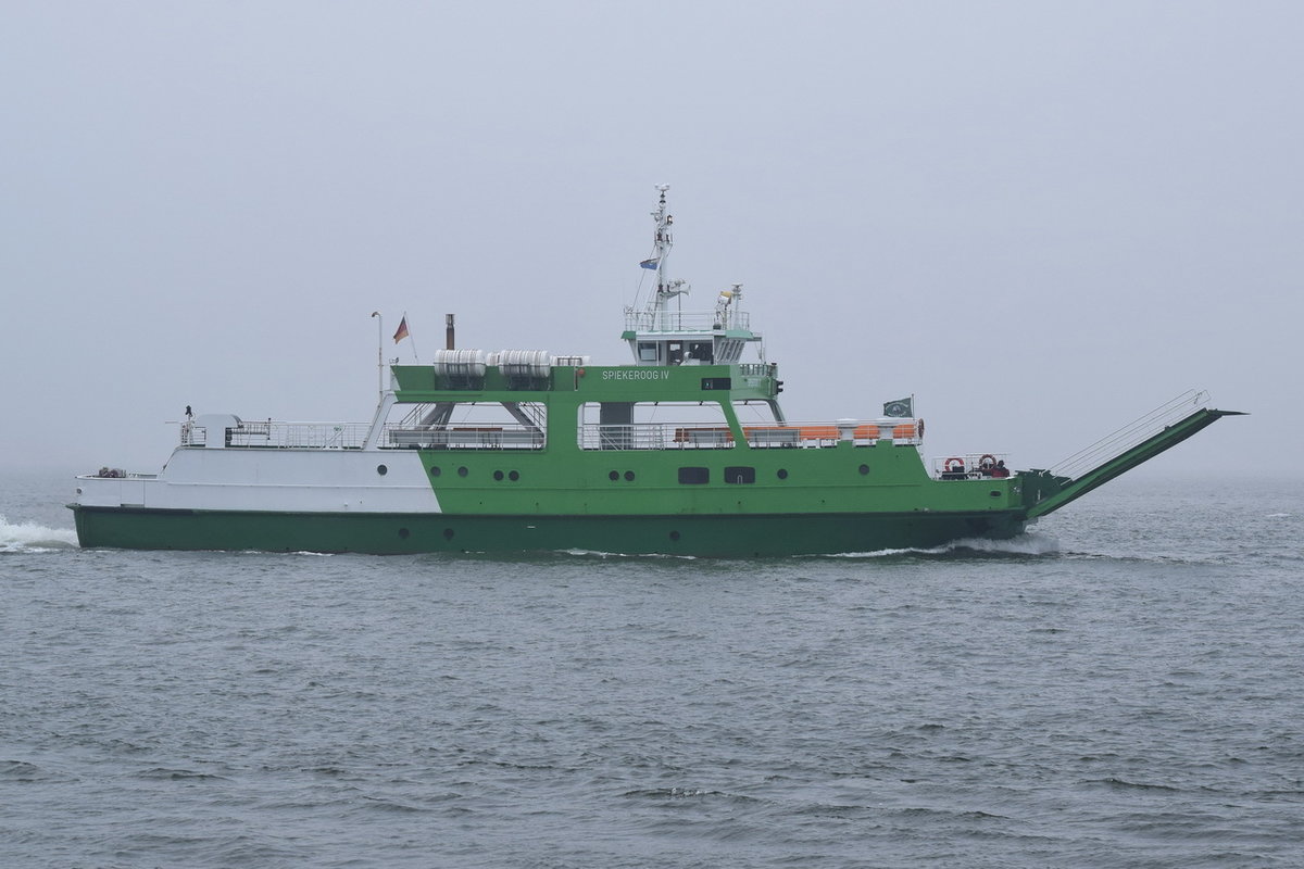SPIEKEROOG IV , Ro-Ro/Passenger Ship , IMO 7824871 , Baujahr 1979 , 45.65 × 10.5m , 04.11.2018 Alte Liebe Cuxhaven