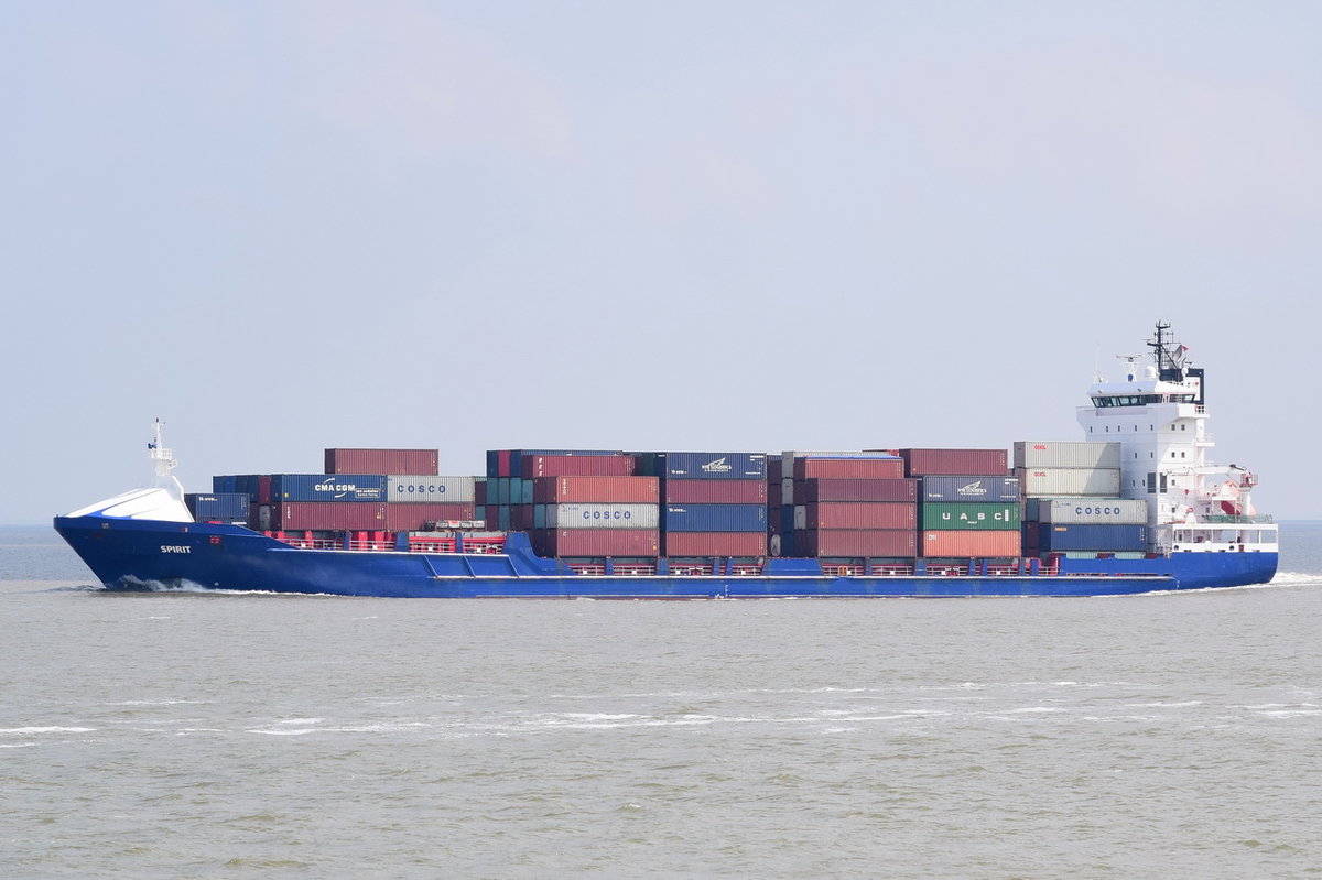 SPIRIT , Feederschiff , IMO 9302255 , Baujahr 2005 , 809 TEU , 141.7 × 21m , 20.05.2017  Cuxhaven