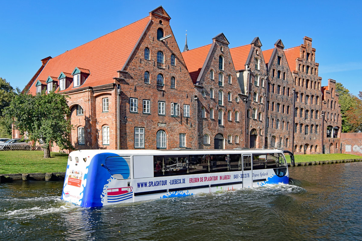 Splash-Bus  am 1.10.2020 bei den Salzspeichern in Lübeck