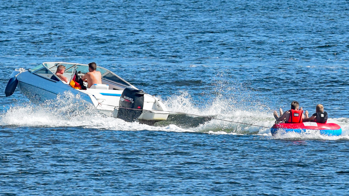 Sportboot auf der Trave am 20.09.2020 im Raum Lübeck.  