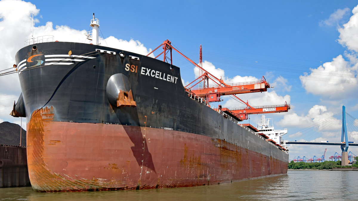 SSI EXCELLENT (IMO 9693757) am 26.05.2020 im Hafen von Hamburg.Baujahr 2016, 229 Meter Länge, 32 Meter Breite