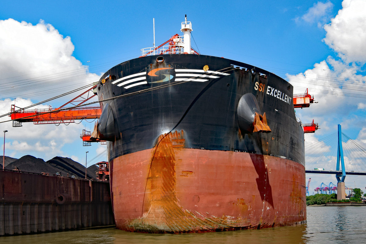 SSI EXCELLENT (IMO 9693757) am 26.05.2020 im Hafen von Hamburg.Baujahr 2016, 229 Meter Länge, 32 Meter Breite