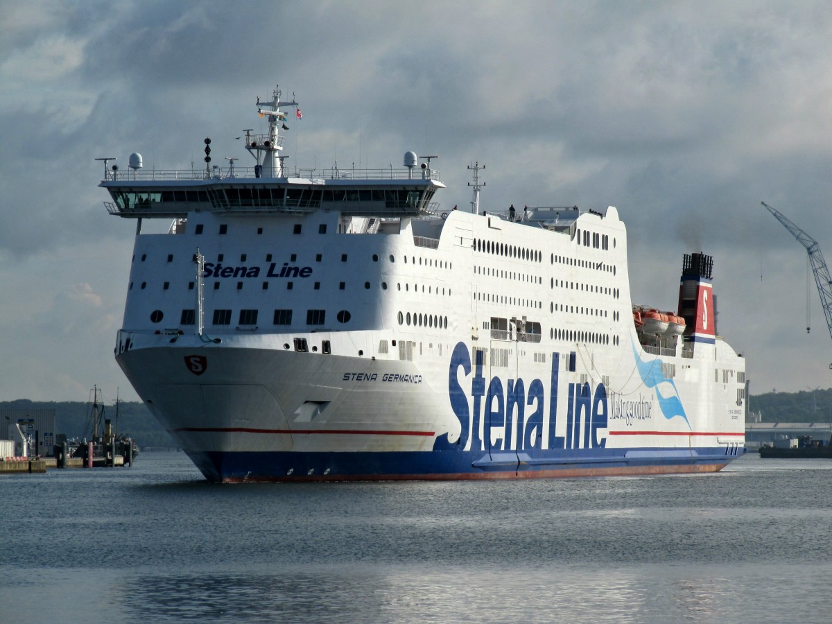 Stena Germanica , IMO 9145176 , 241,26 x 28,70 , läuft am 15.08.2014 in Kiel ein.