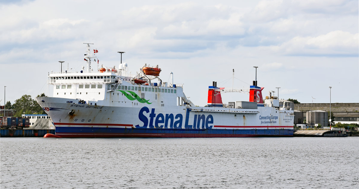 STENA GOTHICA (IMO: 7826867) am 16.08.2019 am Skandinavienkai in Lübeck-Travemünde liegend