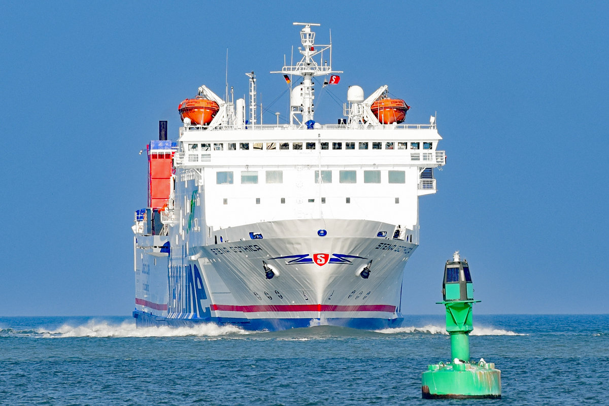 STENA GOTHICA (IMO 7826867) am 07.03.2020 in der Ostsee vor Lübeck-Travemünde