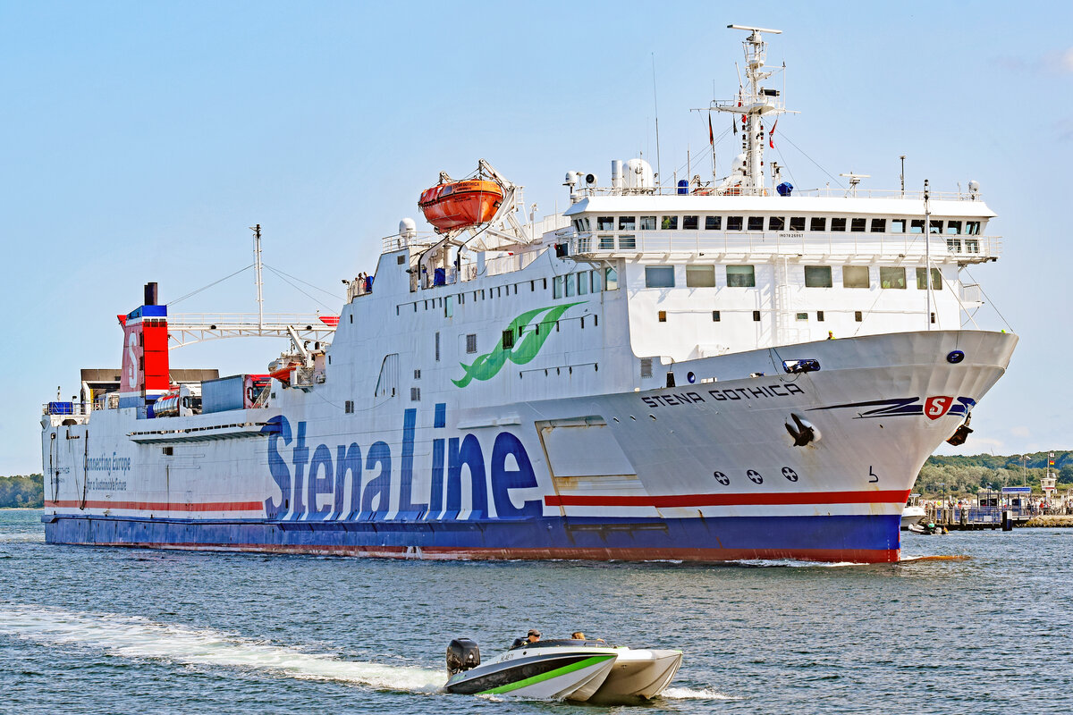 STENA GOTHICA (IMO 7826867) am 21.08.2021 im Hafen von Lübeck-Travemünde