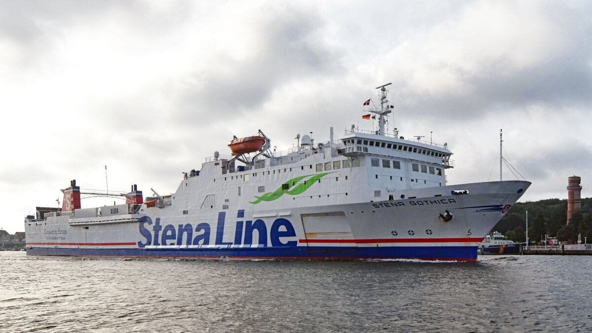 STENA GOTHICA (IMO 7826867, Stena Line) am 04.09.2021 auslaufend Lübeck-Travemünde