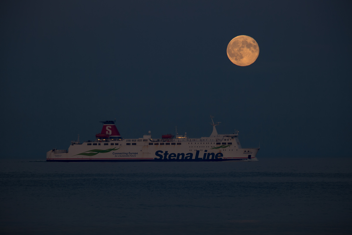 Stena Line Fähre „Sassnitz  bei Vollmond. - 28.06.2018