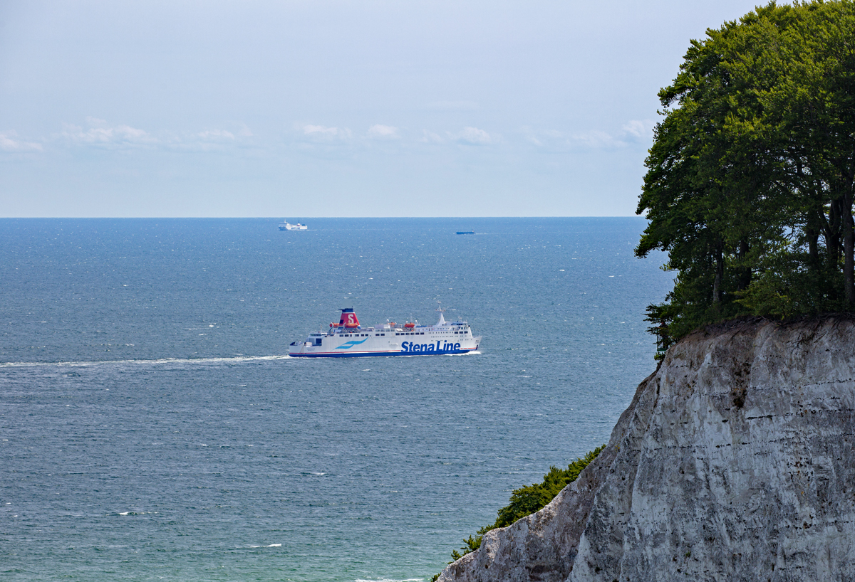 Stena Line Fähre „Sassnitz  vor Rügen Höhe dem Aussichtspunkt Victoria Sicht. - 12.05.2016