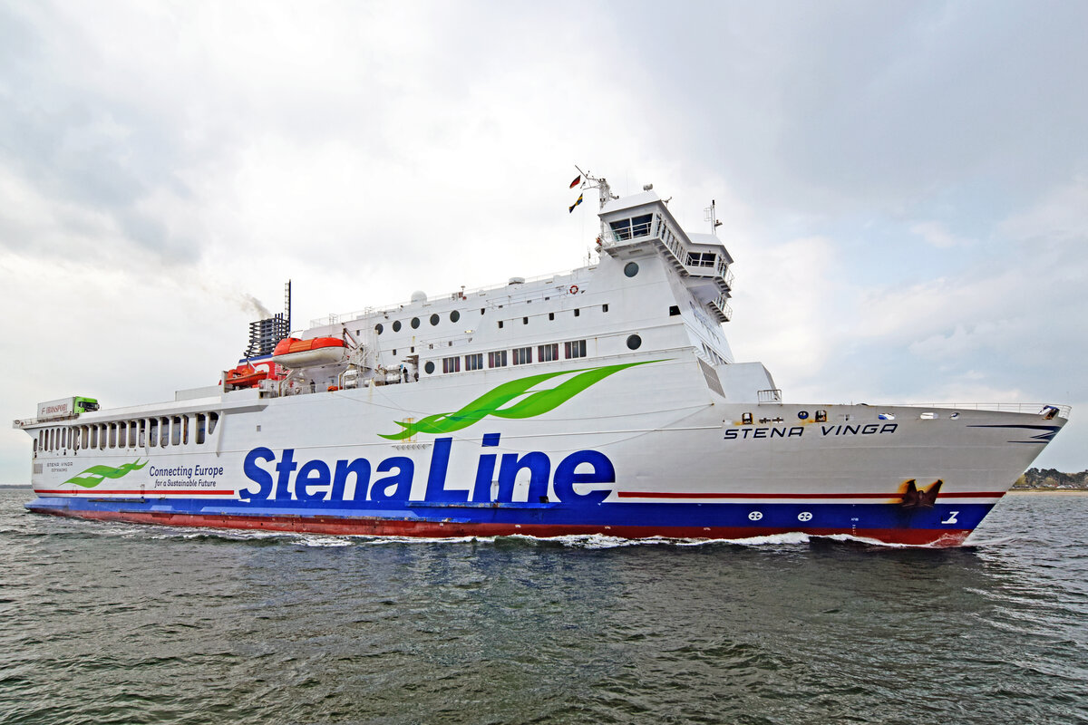 STENA VINGA (IMO 9323699) am 2.5.2021 in der Ostsee vor Lübeck-Travemünde