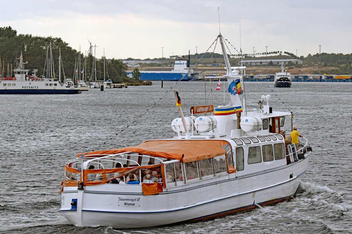 STURMVOGEL II am 20.9.2018 im Hafen von Lübeck-Travemünde