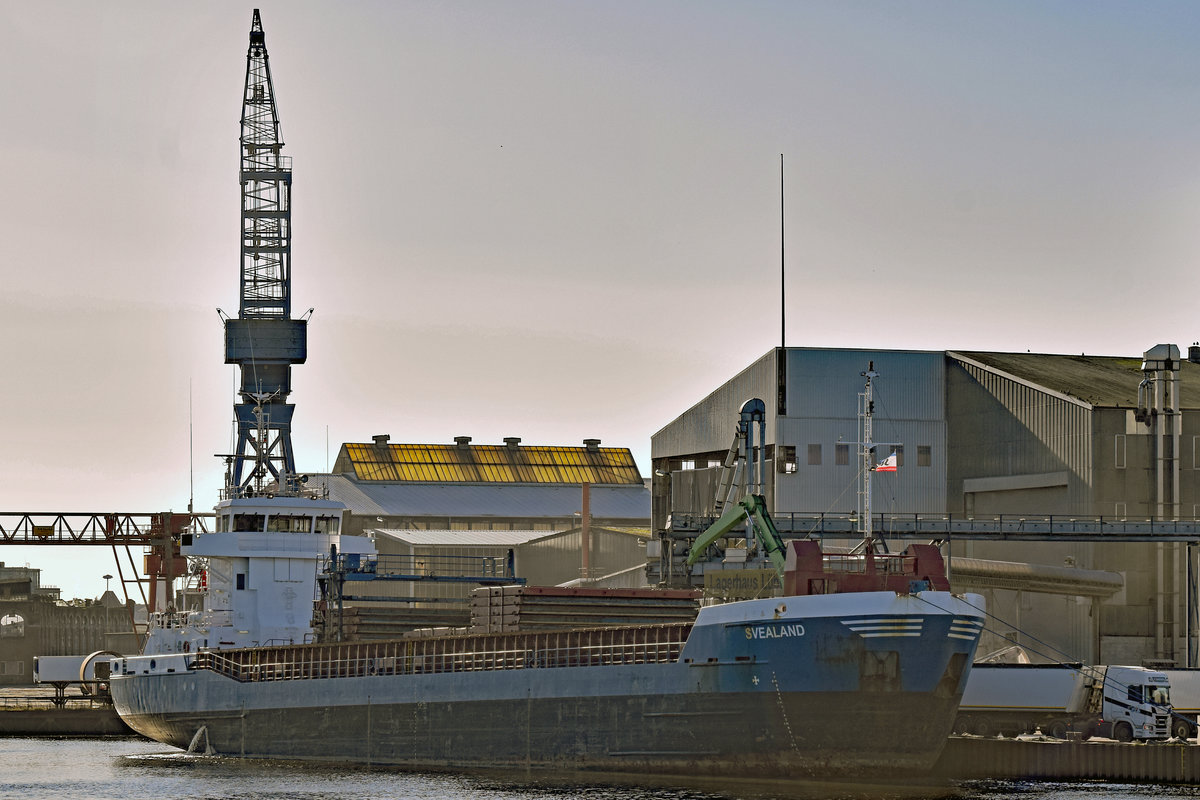 SVEALAND (IMO: 9195743) am 05.02.2020 im Hafen von Lübeck