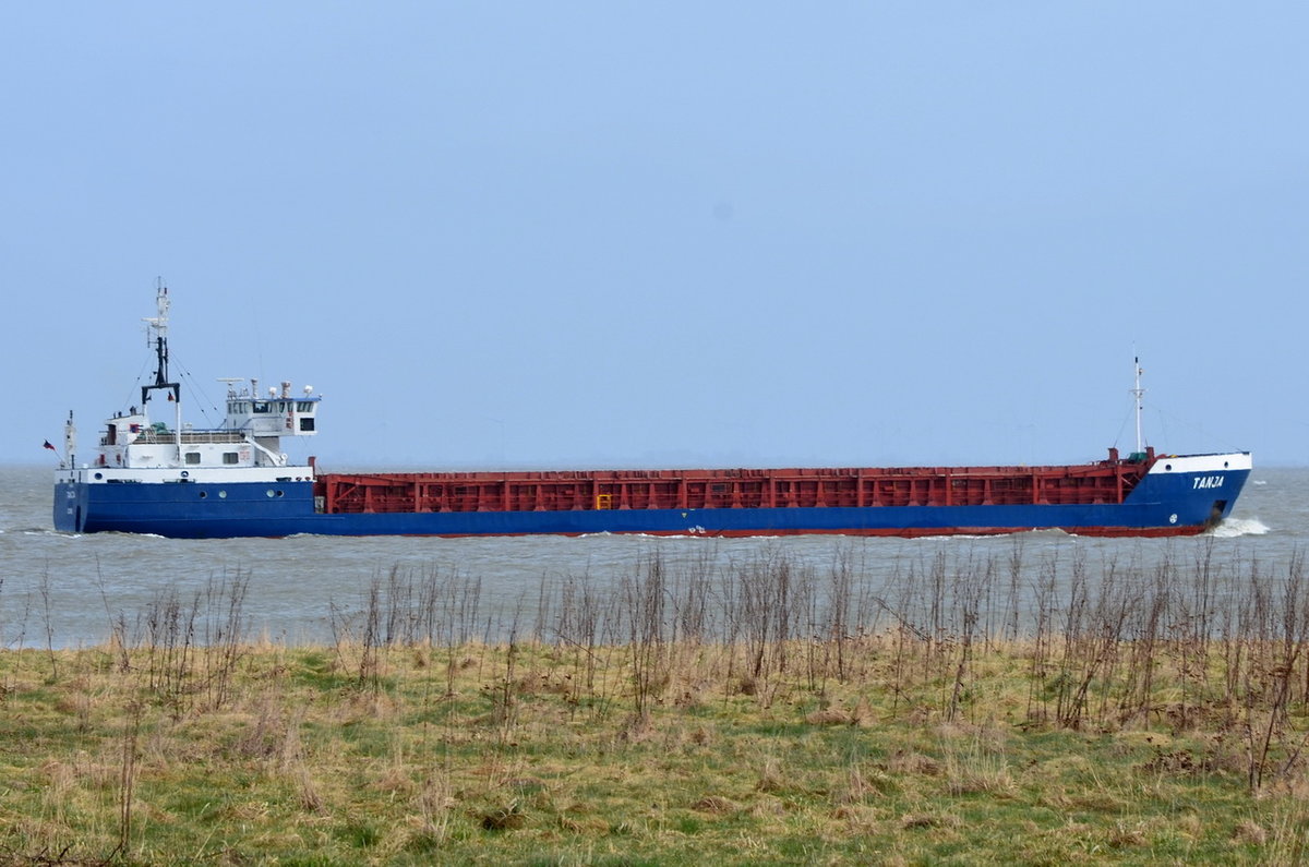 TANJA , General Cargo Ship , IMO 8818623 , Baujahr 1989 , 80 x 13 m , 17.03.2017 Cuxhaven
