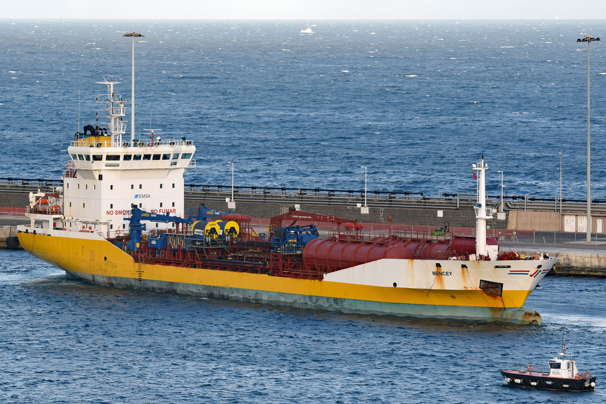 Tanker MENCEY (IMO: 9280146) am 26.01.2018 in Arrecife / Lanzarote