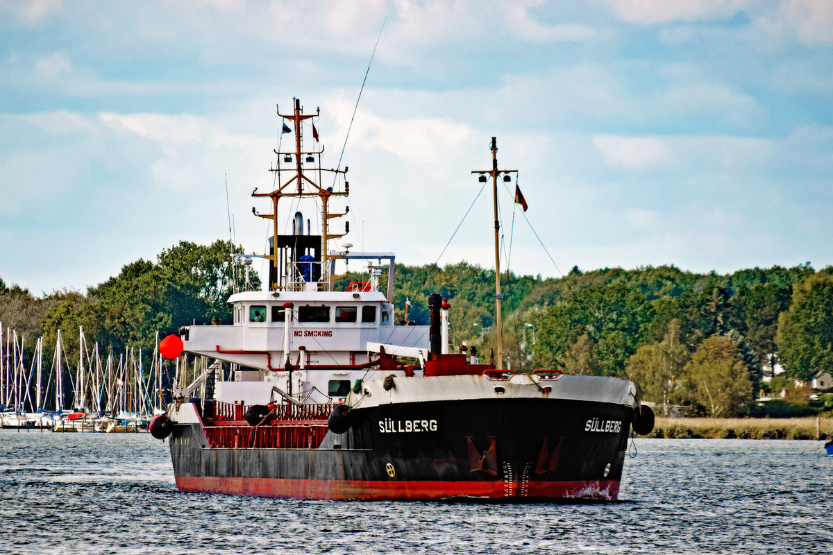 Tanker Süllberg (IMO: 9100114) am 14.9.2019 auf der Trave bei Lübeck-Schlutup