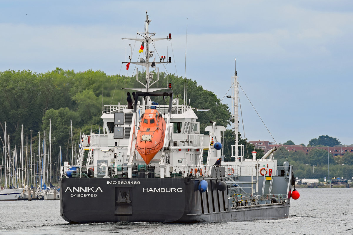 Tankschiff ANNIKA (IMO 9628489) am 28.8.2018 in Lübeck-Travemünde einlaufend