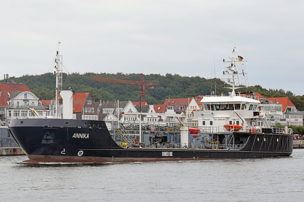 Tankschiff ANNIKA (IMO 9628489) am 27.08.2022 im Hafen von Lübeck-Travemünde