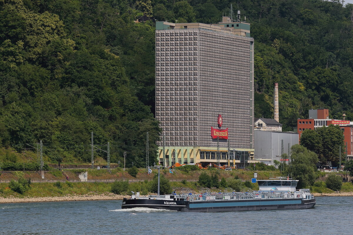 Tankschiff Aquarva am 22.06.2025 in Lahnstein am Rhein