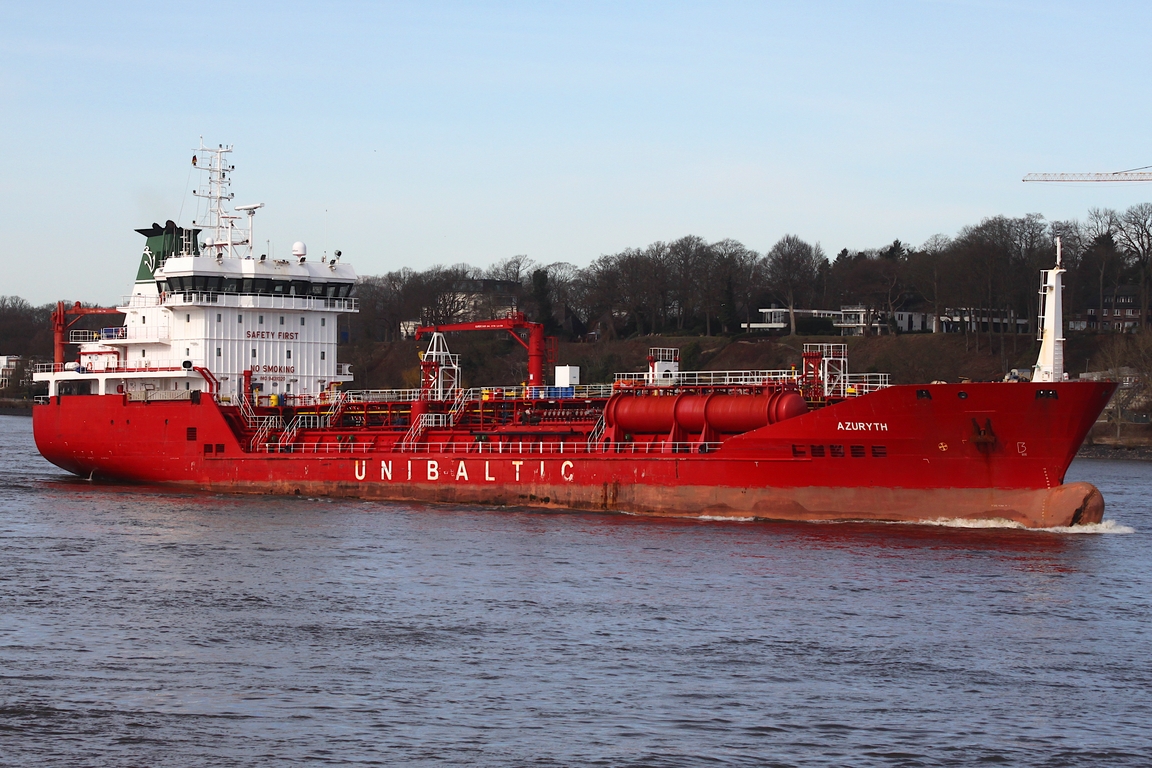 Tankschiff AZURYTH (IMO 9431020); Eigner/Betreiber: Unibaltic; Datum: 02.03.2026; Aufnahmeort: Elbe/Hafen Hamburg, Deutschland.