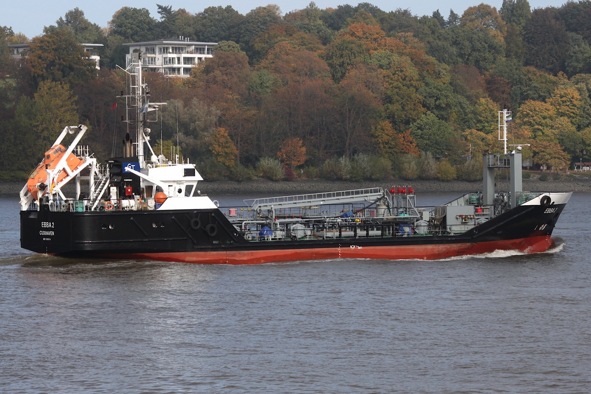 Tankschiff EBBA 2 (IMO 9588914); Datum: 13.10.2025; Aufnahmeort: Elbe/Hafen Hamburg, Deutschland.