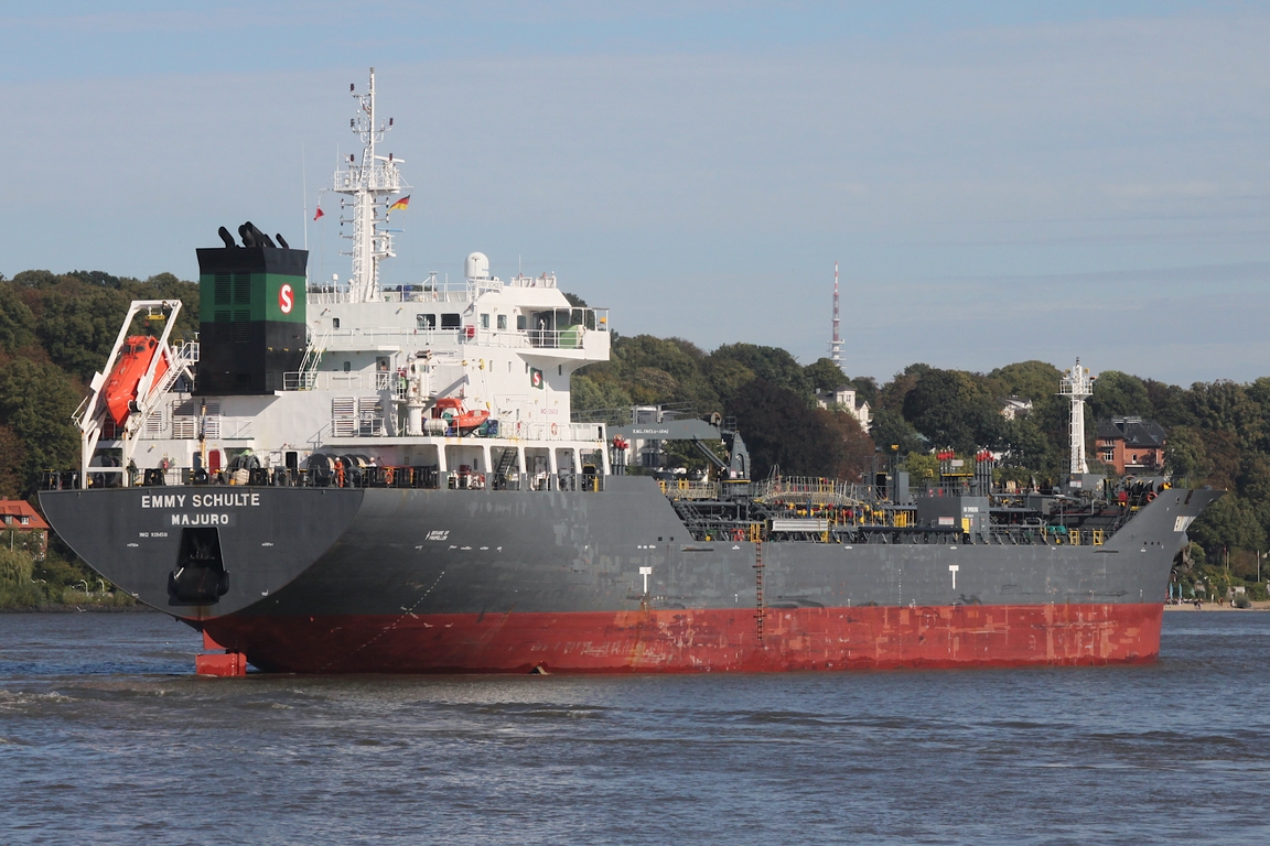 Tankschiff EMMY SCHULTE (IMO 9394519); Datum: „5.09.2026; Aufnahmeort: Elbe/Cuxhaven, Deutschland.