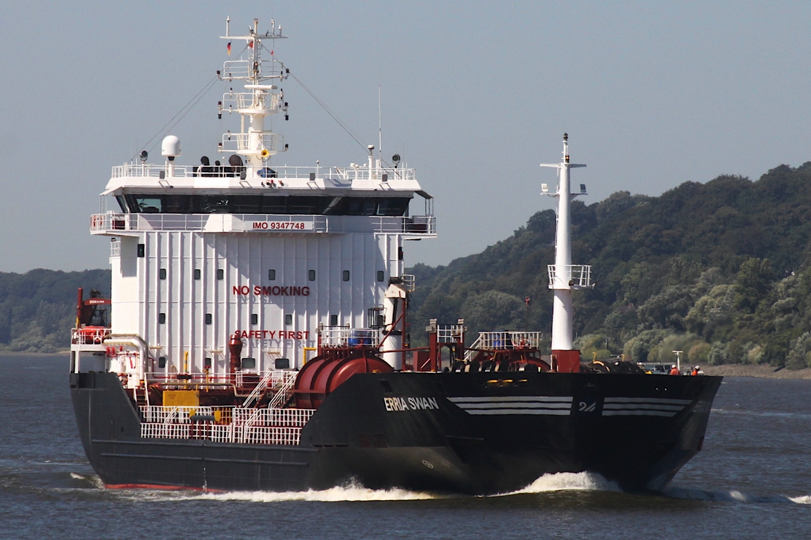 Tankschiff ERRIA SWAN (IMO 9347748); Datum: 13.08.2026; Aufnahmeort: Elbe/Hafen Hamburg, Deutschland.