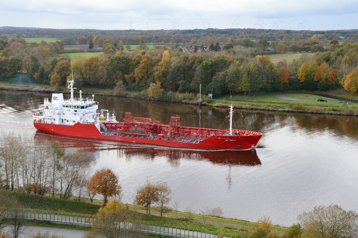 Tankschiff Key North am 05.11.2017 im Nord-Ostsee-Kanal an der Hochbrücke Hohenhörn.