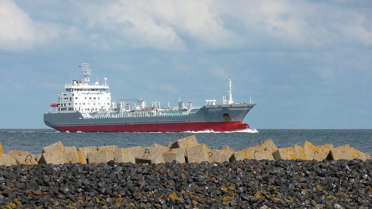 Tankschiff  Prospero  vor Cuxhaven, 10.9.2015 