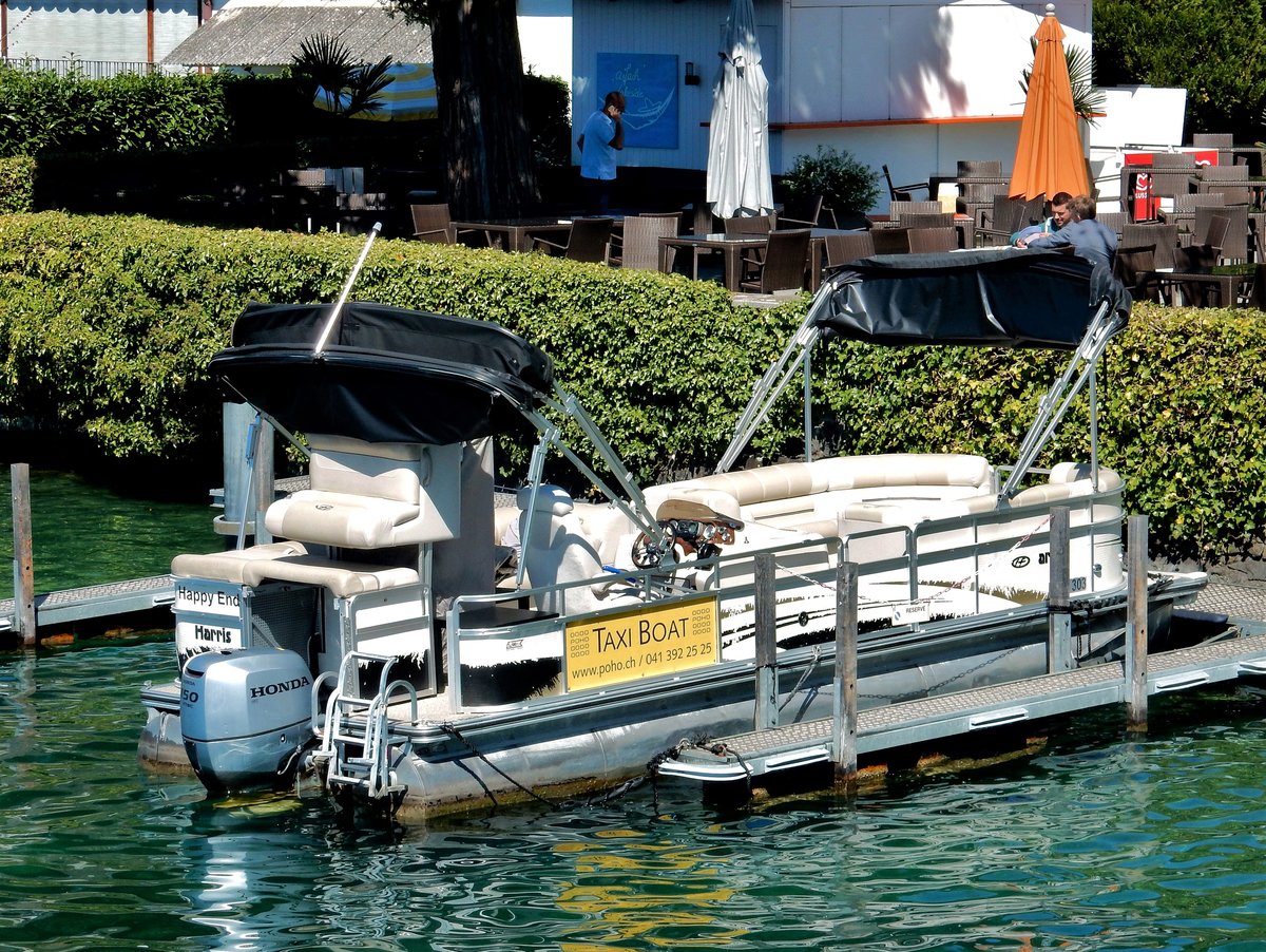 Taxi Boat in Weggis, für eine romantische Fahrt bis 12 Personen rund um den Vierwaldstättersee - 22.04.2015