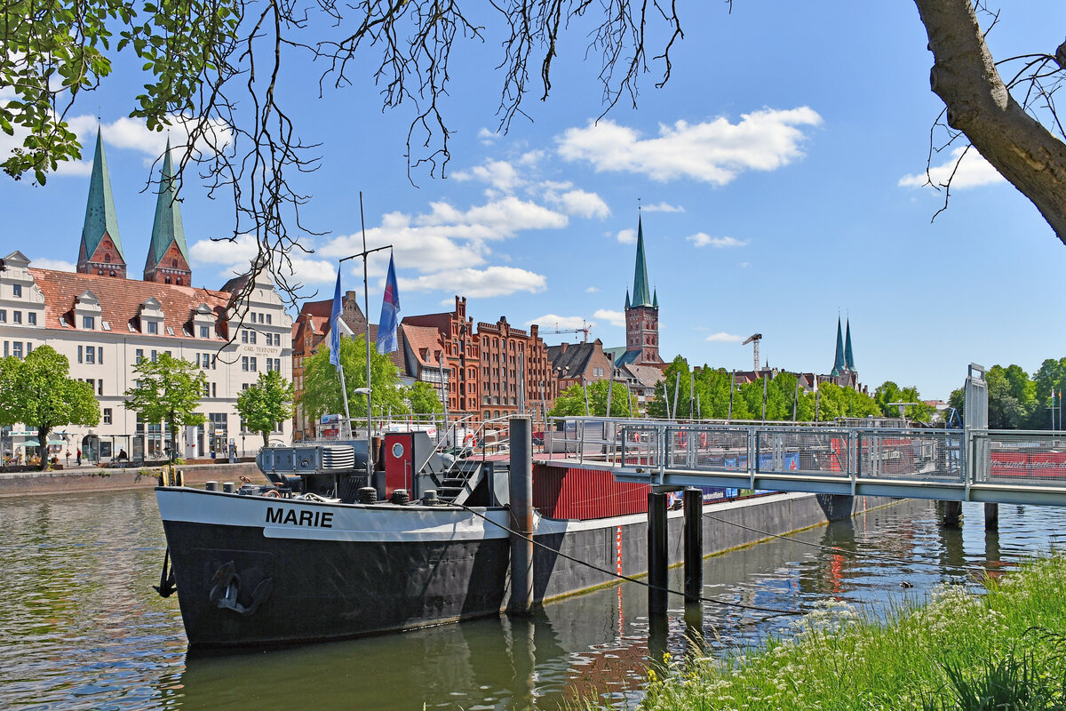 Theaterschiff MARIE am 15.05.2022 in Lübeck